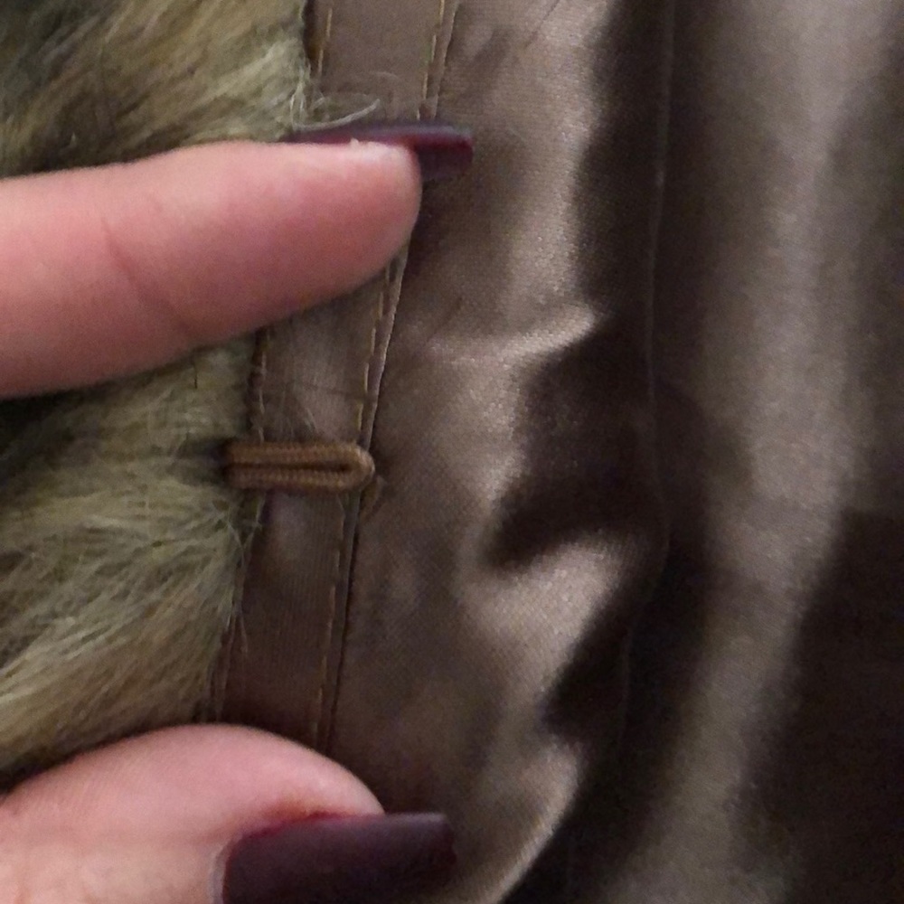 Faux Fur Vest - Picture 3 of 4